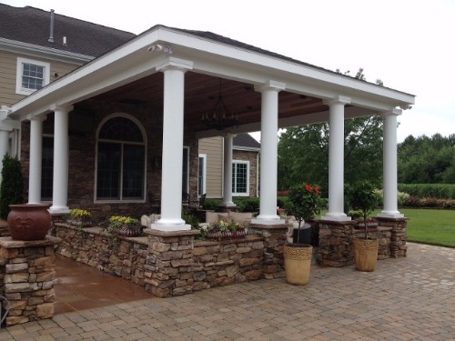 Custom hardscape patio in Annapolis, Maryland.
